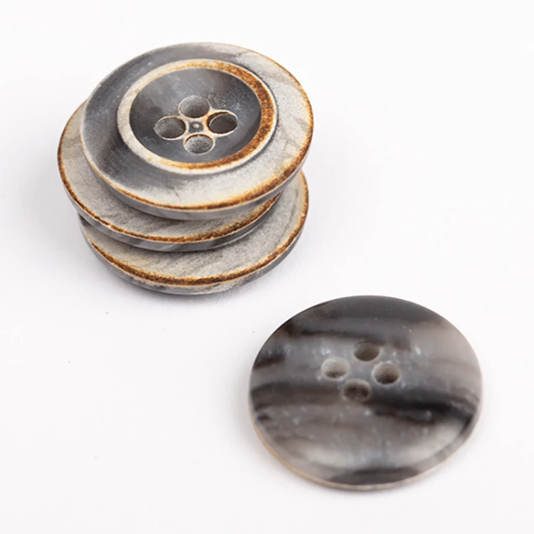 Guzik Drops opalany plastikowy / 18 mm / 623