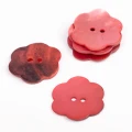 Guzik Drops kwiatek czerwień muszla / 25 mm / 604
