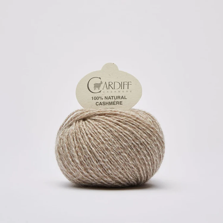 Włóczka Cardiff Cashmere Classic 670 / pois / beż z bielą