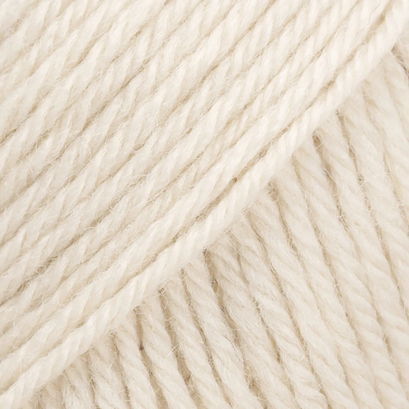 Włóczka Drops Karisma 85 / jasny beż / uni colour
