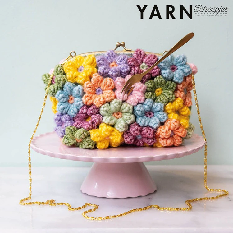 Magazyn Scheepjes Yarn / nr 17 / Patisserie / w języku angielskim