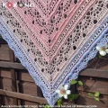 Autorka chusty: Nić z tego; Wzór: Skrócona SisLove od SisHomemade; Szydełko: 3,5 mm; Wymiary: 208x91 cm