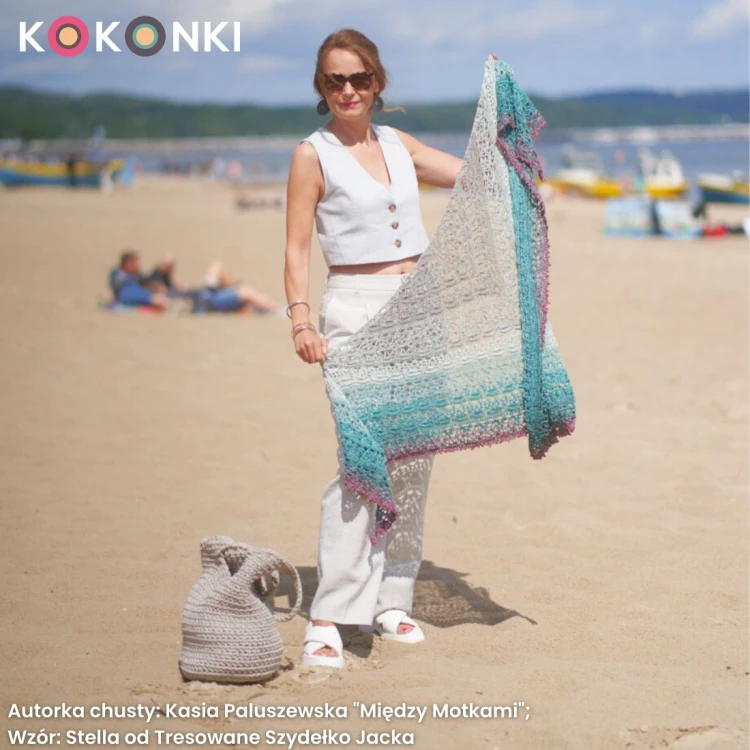 Autorka chusty: Kasia Paluszewska "Między Motkami";
Wzór: Stella od Tresowane Szydełko Jacka; Wymiary: 210/88 cm