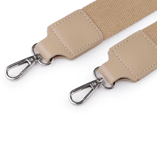 Uchwyt / rączka do torby taśma z karabińczykiem 113 cm / beż - srebro / 1 szt / 790898
