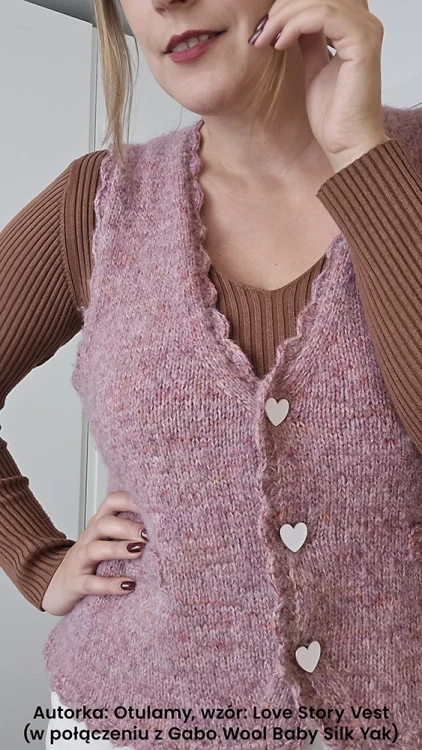 Autorka: Otulamy, wzór: Love Story Vest
(w połączeniu z Gabo Wool Baby Silk Yak)