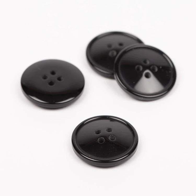 Guzik Drops imitacja rogu czerń / 20 mm / 717