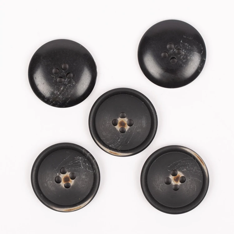 Guzik Drops imitacja drewna opalane / 23 mm / 706