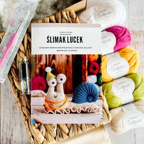 Zestaw na maskotkę amigurumi Ślimak Lucek od Gosi Golby @szydlaki_pluszaki