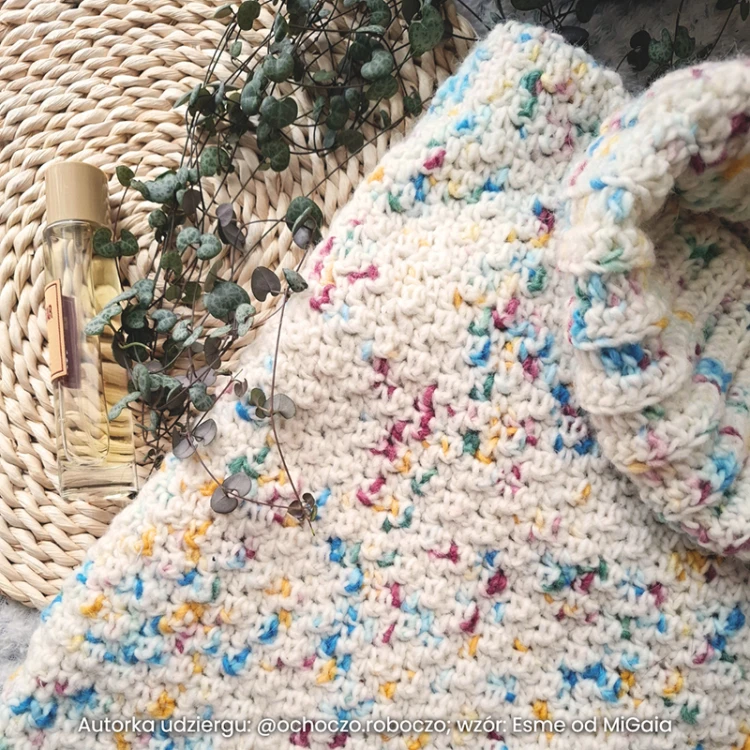 Autorka udziergu: @ochoczo.roboczo; wzór: Esme od @migaia.crochet