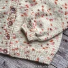 Autorka udziergu: @caitlin.knits; wzór własny