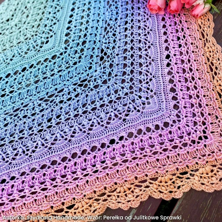 Autorka: Szydłosia Handmade; Wzór: Perełka od Julitkowe Sprawki