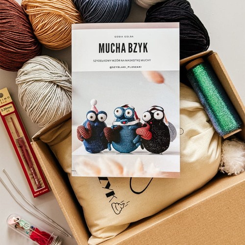 Zestaw na maskotkę amigurumi Mucha BZYK od Gosi Golby @szydlaki_pluszaki