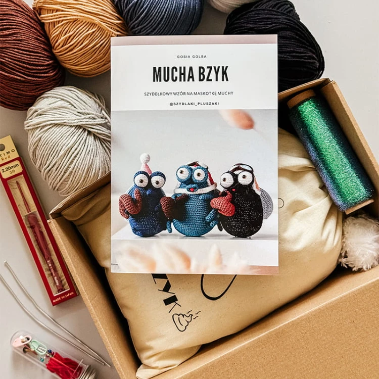 Zestaw na maskotkę amigurumi Mucha BZYK od Gosi Golby @szydlaki_pluszaki