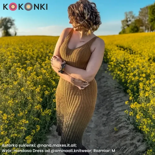 Autorka sukienki: @nana.makes.it.all; Wzór: Handasa Dress od @aminaali.knitwear; Rozmiar: M