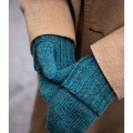 Książka Everyday Knits Easy Wardrobe Essentials / Laine Publishing - w języku angielskim