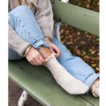 Książka Everyday Knits Easy Wardrobe Essentials / Laine Publishing - w języku angielskim