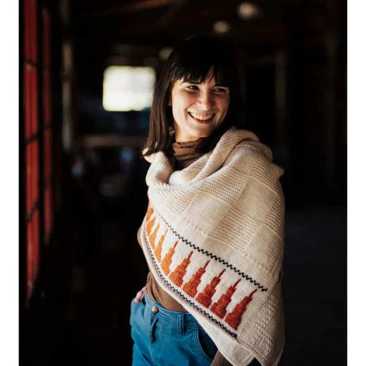Książka Trails & Valleys Knitwear for family adventures / Laine Publishing - w języku angielskim