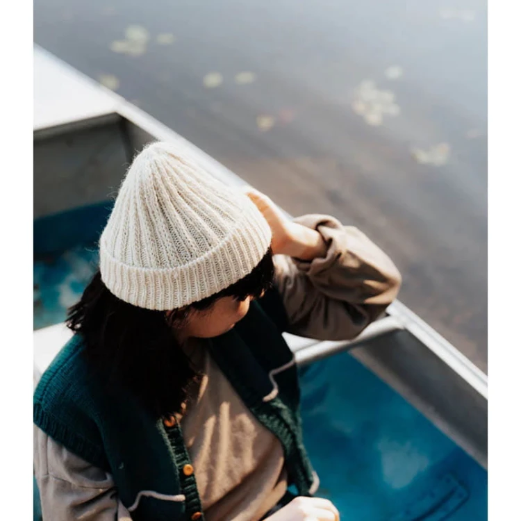Książka Trails & Valleys Knitwear for family adventures / Laine Publishing - w języku angielskim