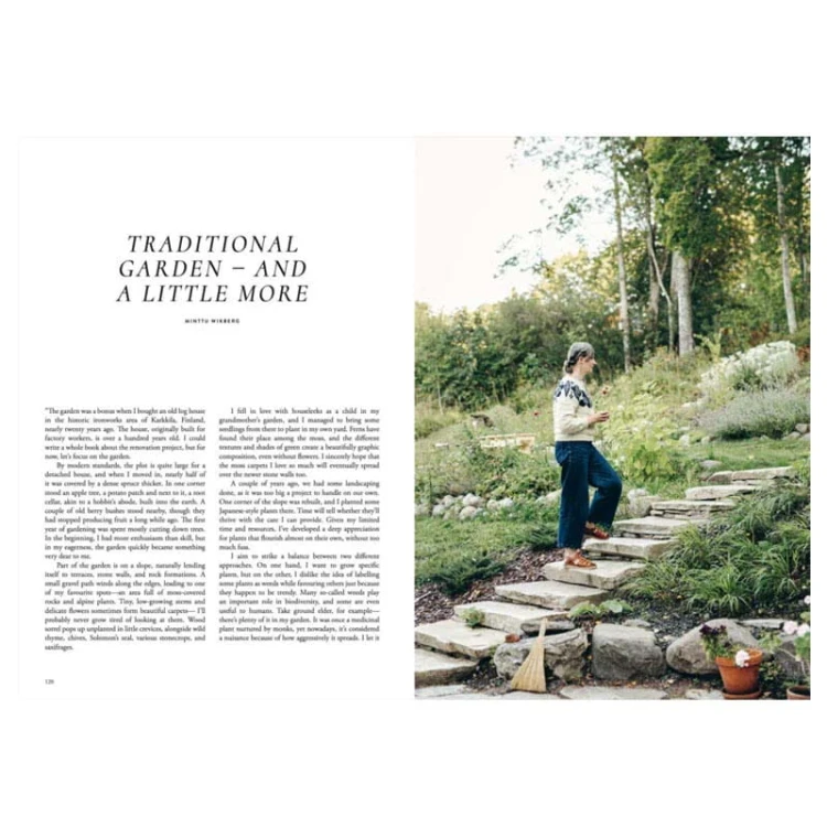 Książka Knits from our Garden / Cozy Publishing - w języku angielskim