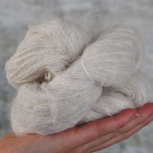 Profesjonalna baza do farbowania Brushed Suri Fluff 50s / 4ply