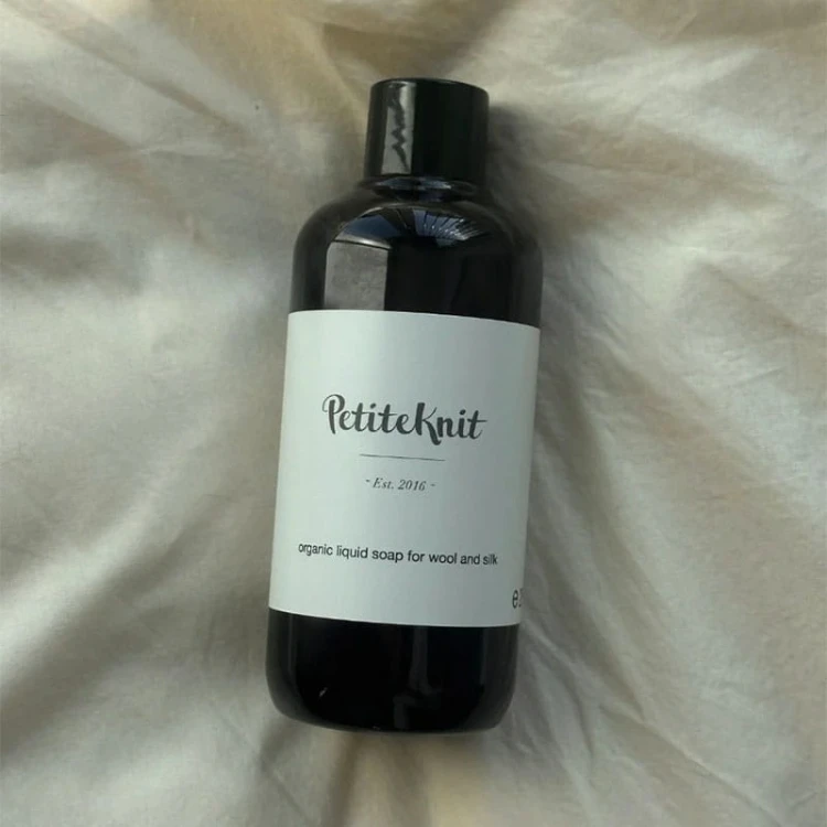 Płyn do prania wełny i jedwabiu PetiteKnit 250 ml