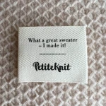 Metka tkana PetiteKnit "What a great sweater - I made it!" / duża / naturalny /  5 x 4 cm / 1 szt
