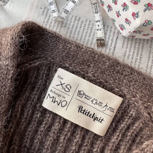 Metka tkana PetiteKnit "Care label" - instrukcja prania / naturalny /  7,5 x 4 cm / 1 szt