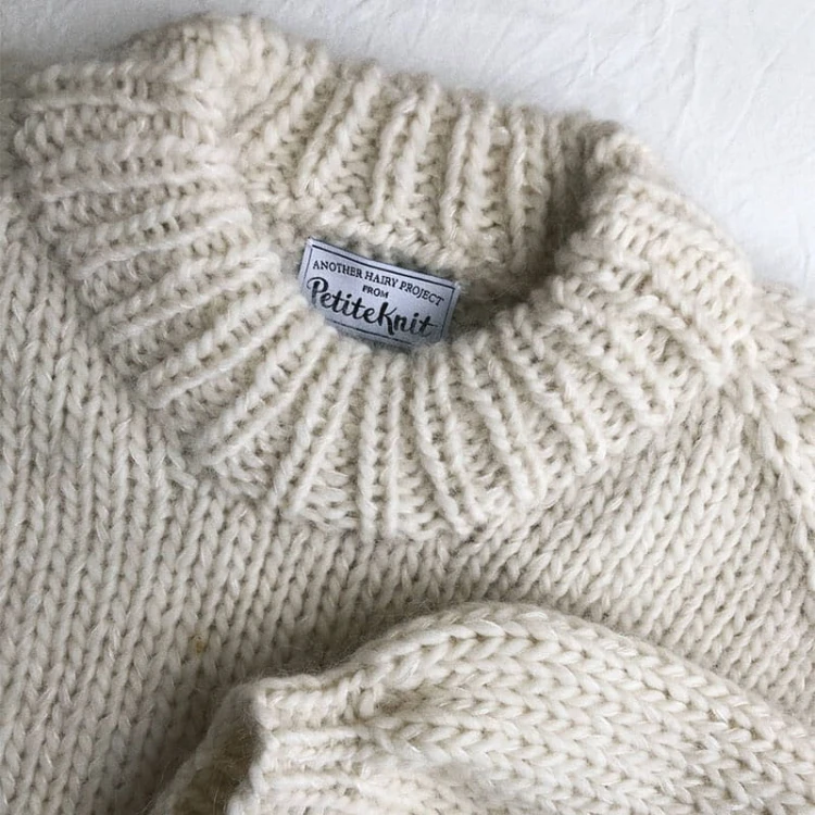 Wzór PetiteKnit / Holiday Sweater - w języku angielskim