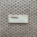 Metka tkana PetiteKnit "I belong to" - naturalny /  2 x 5 cm / 1 szt