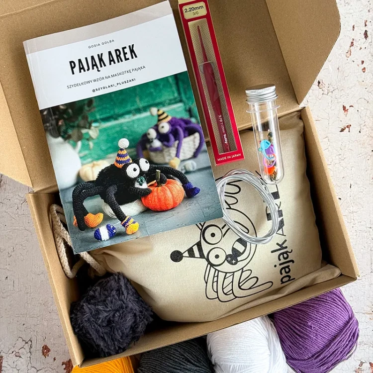 Zestaw na maskotkę amigurumi Pająk Gosia Golba @szydlaki_pluszaki - wersja z szydełkiem