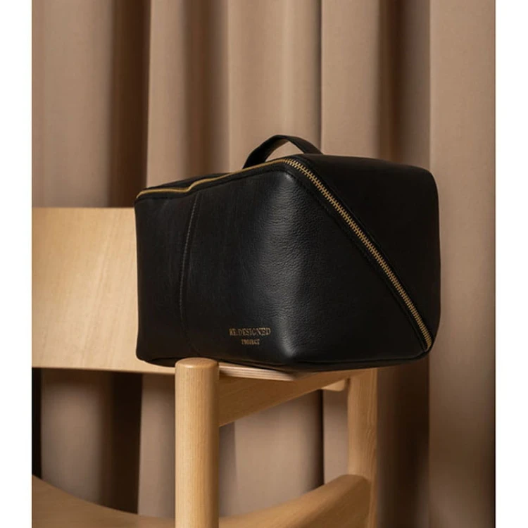 Etui / organizer / RE:DESIGNED / Project 10 / skóra / black / gold