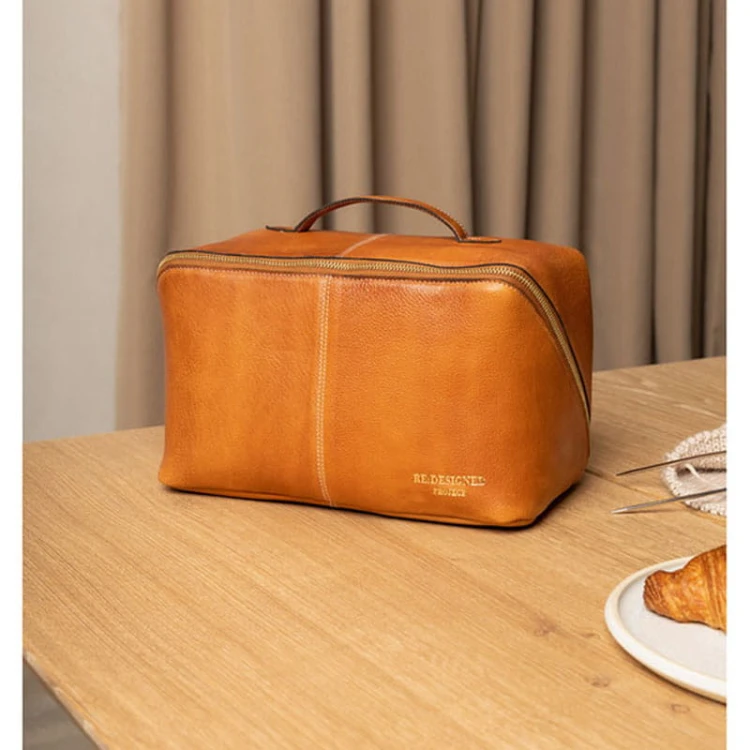 Etui / organizer / RE:DESIGNED / Project 10 / skóra / burned tan / gold