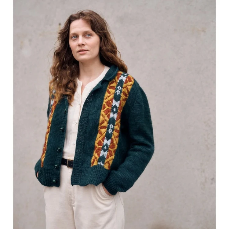 Książka Kindred Knits / Laine Publishing - w języku angielskim