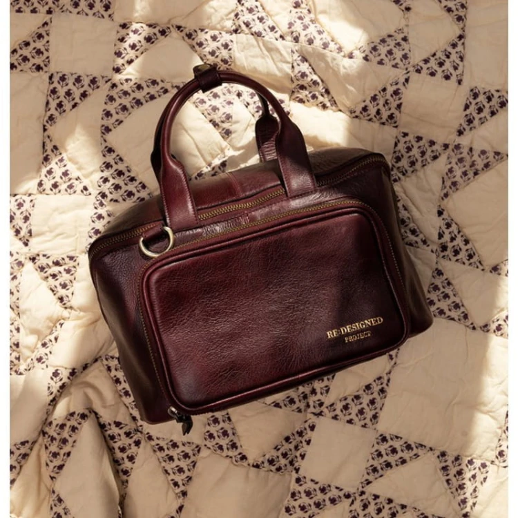 Organizer / torba / RE:DESIGNED / Project 39 / skóra / dark cherry