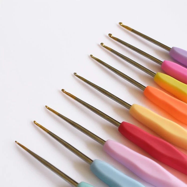 Zestaw szydełek z silikonową rączką 0.6-2.5 mm