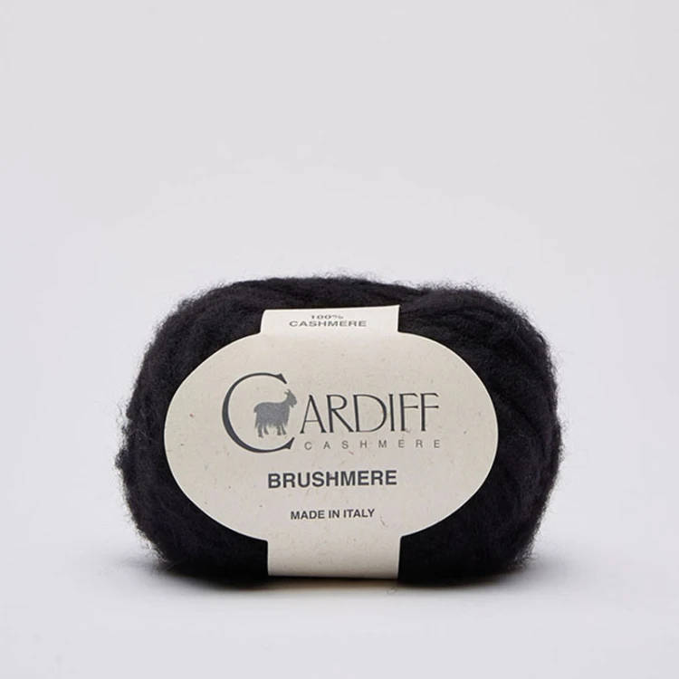 Włóczka Cardiff Brushmere 110 / black / czerń