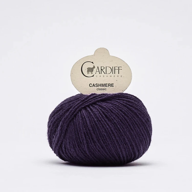 Włóczka Cardiff Cashmere Classic 750 / image / porzeczka