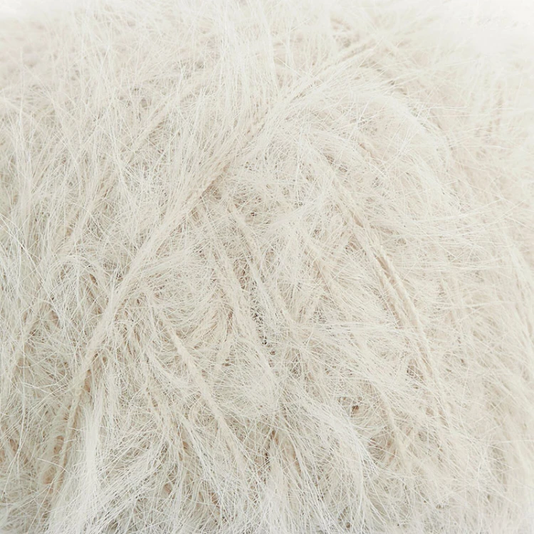Włóczka Rico Design Creative Make It Fur 003 / pudrowy