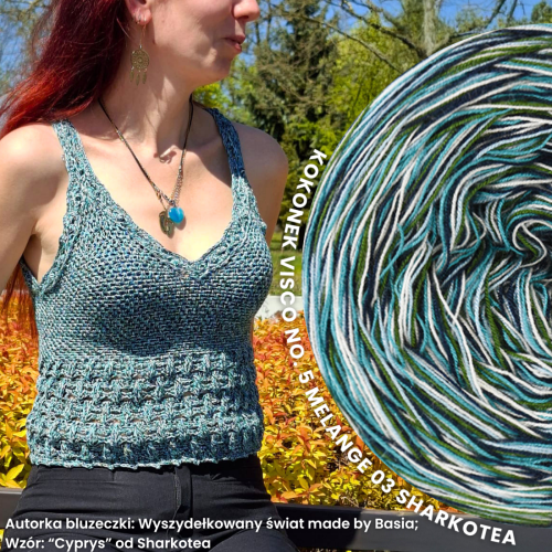 Autorka bluzeczki_ Wyszydełkowany świat made by Basia;  Wzór_ “Cyprys” od Sharkotea.png