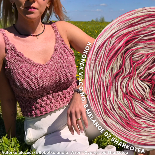 Autorka bluzeczki_ Robótkolandia; Wzór_ “Cyprys” od Sharkotea.png