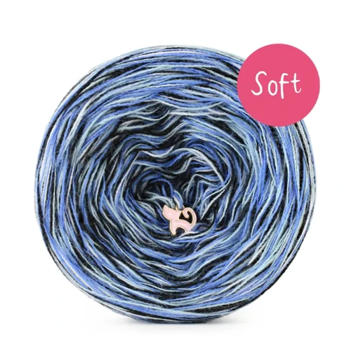 KOKONEK_Melanż Soft R215 - Czerń/niebieski/baby blue/jasny błękit / 4 nitki / 375 m / 100 g - GOTOWY