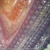 KOKONEK Rare Merino R119 Jasny niebieski/lawenda/jasny róż/żółty + 1 nitka jasna malwa
Autorka chusty: IG: @caitlin.knits - Katarzyna Górska Lalak; Wzór: SisLove od SisHomemade