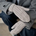 Książka Foundations: 20 Knitted Accessories / Laine Publishing - w języku angielskim