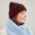 Książka Foundations: 20 Knitted Accessories / Laine Publishing - w języku angielskim