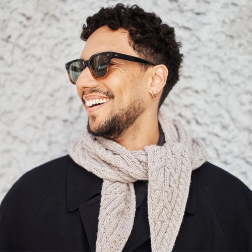 Książka Foundations: 20 Knitted Accessories / Laine Publishing - w języku angielskim