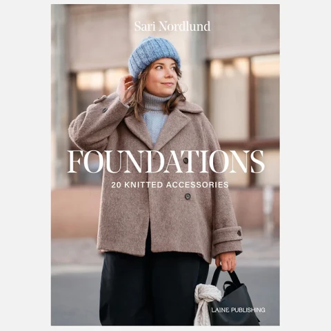 Książka Foundations: 20 Knitted Accessories / Laine Publishing - w języku angielskim