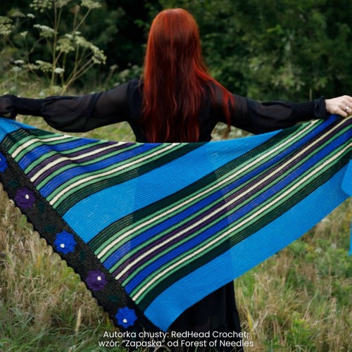 Autorka chusty: RedHead Crochet; wzór: “Zapaska” od Forest of Needles