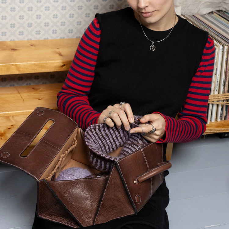 Organizer / torba / RE:DESIGNED / Project 134 / skóra / woodsmoke