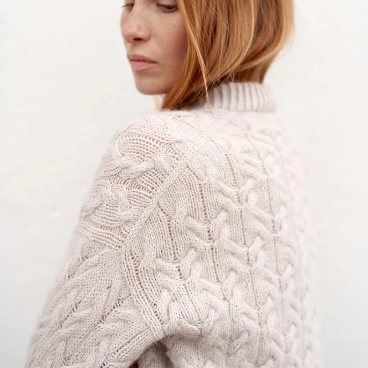 Książka Nordic Chic: Knitting a Modern Wardrobe / Laine Publishing - w języku angielskim