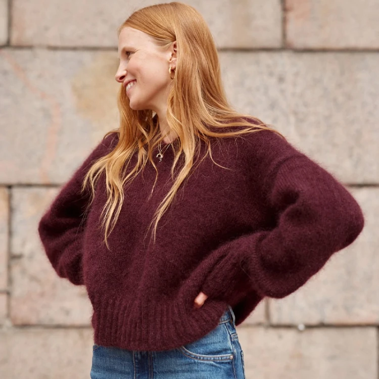 Książka Nordic Chic: Knitting a Modern Wardrobe / Laine Publishing - w języku angielskim